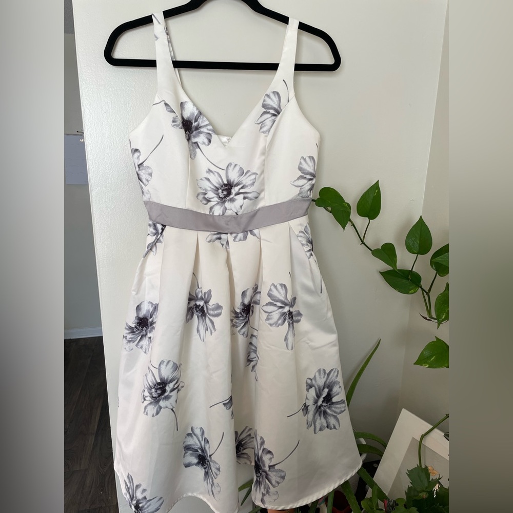 Liza Luxe Floral Dress with Pockets